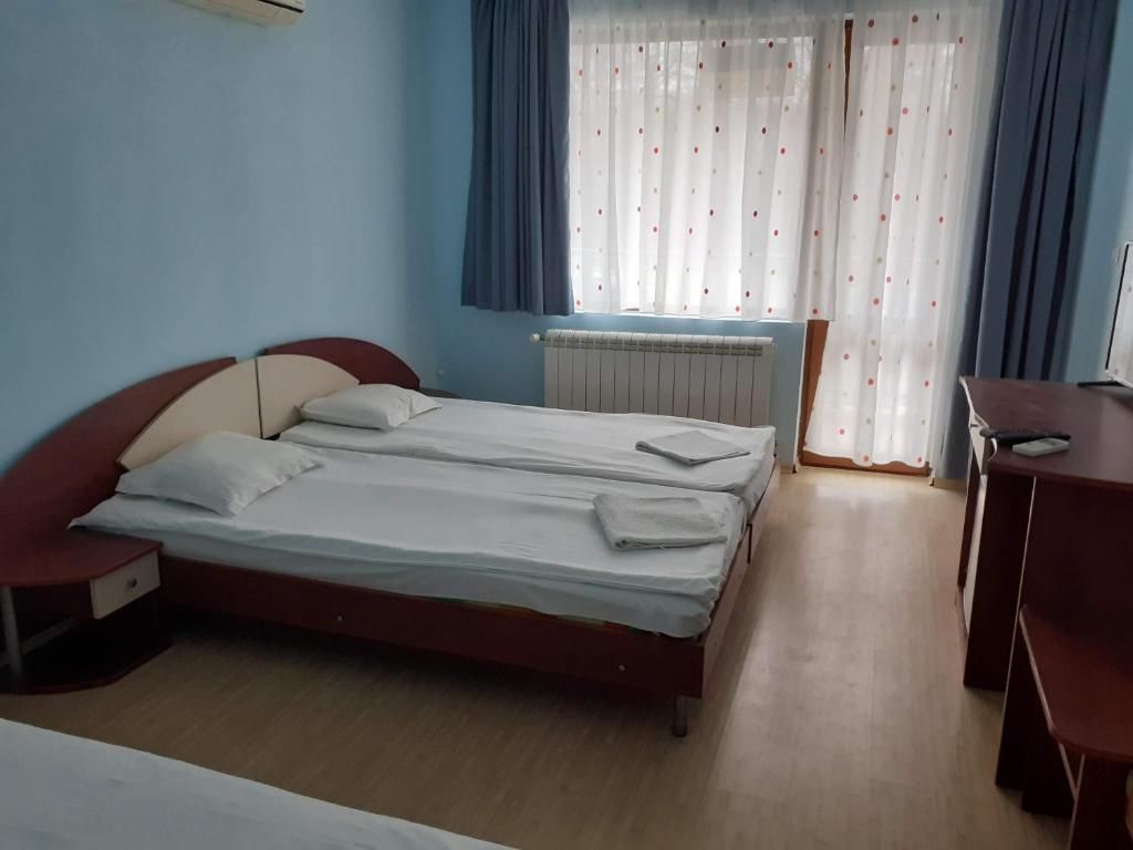 Отель Bar & Hotel ELA Dolen Bliznak